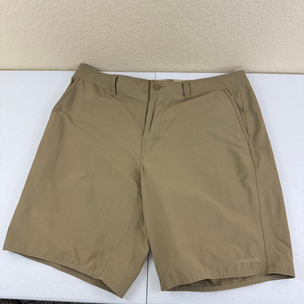 Patagonia Quandary Shorts Mens 38 Khaki Tan Stretch Outdoor Hiking 86641 SP17